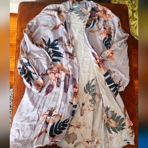 Floral Short Sleeved Kimono